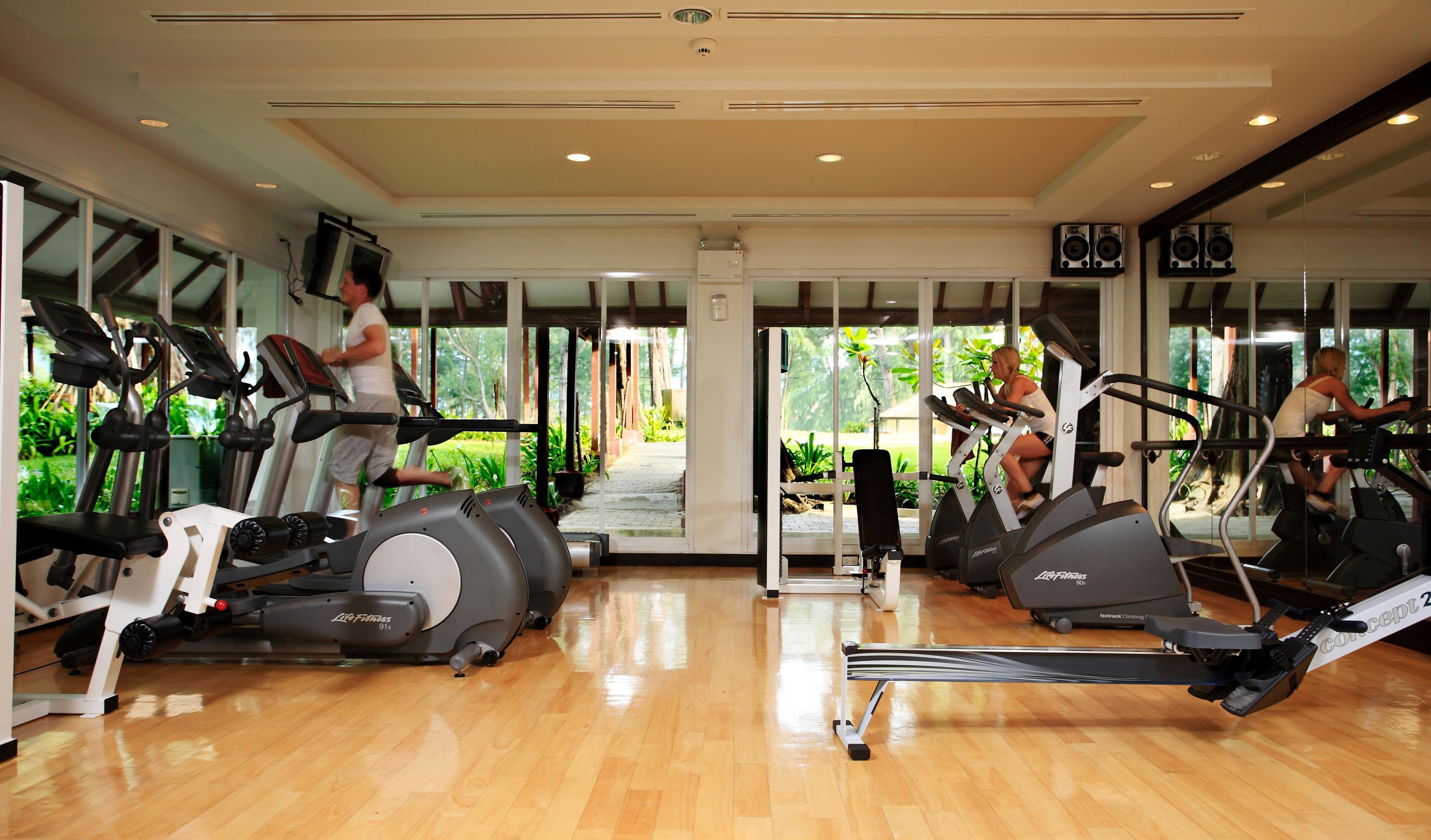 Dusit Thani Laguna Phuket Bang Tao Beach  Esterno foto A gym at a hotel