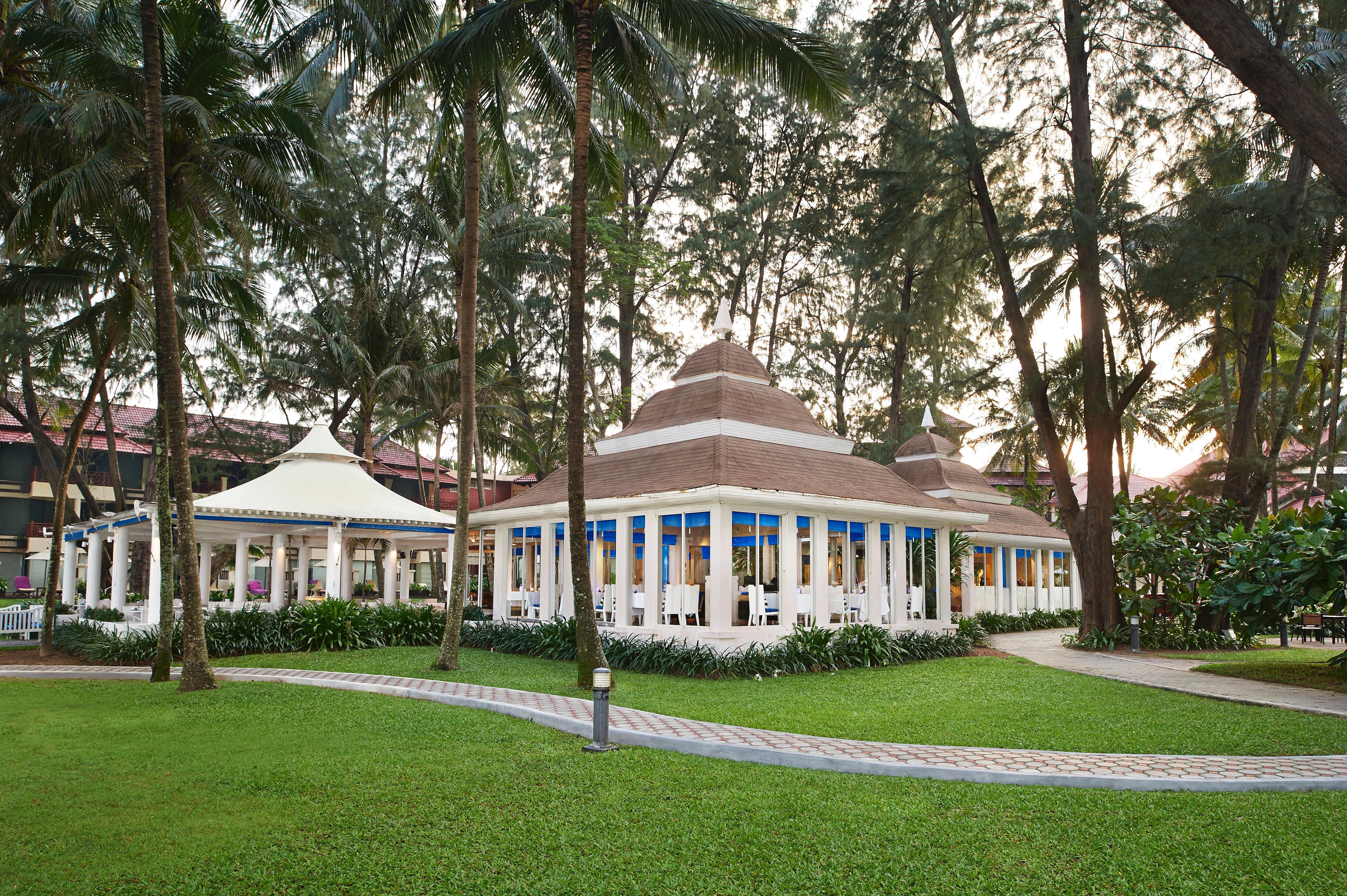 Dusit Thani Laguna Phuket Bang Tao Beach  Esterno foto The E&O 88 Restaurant