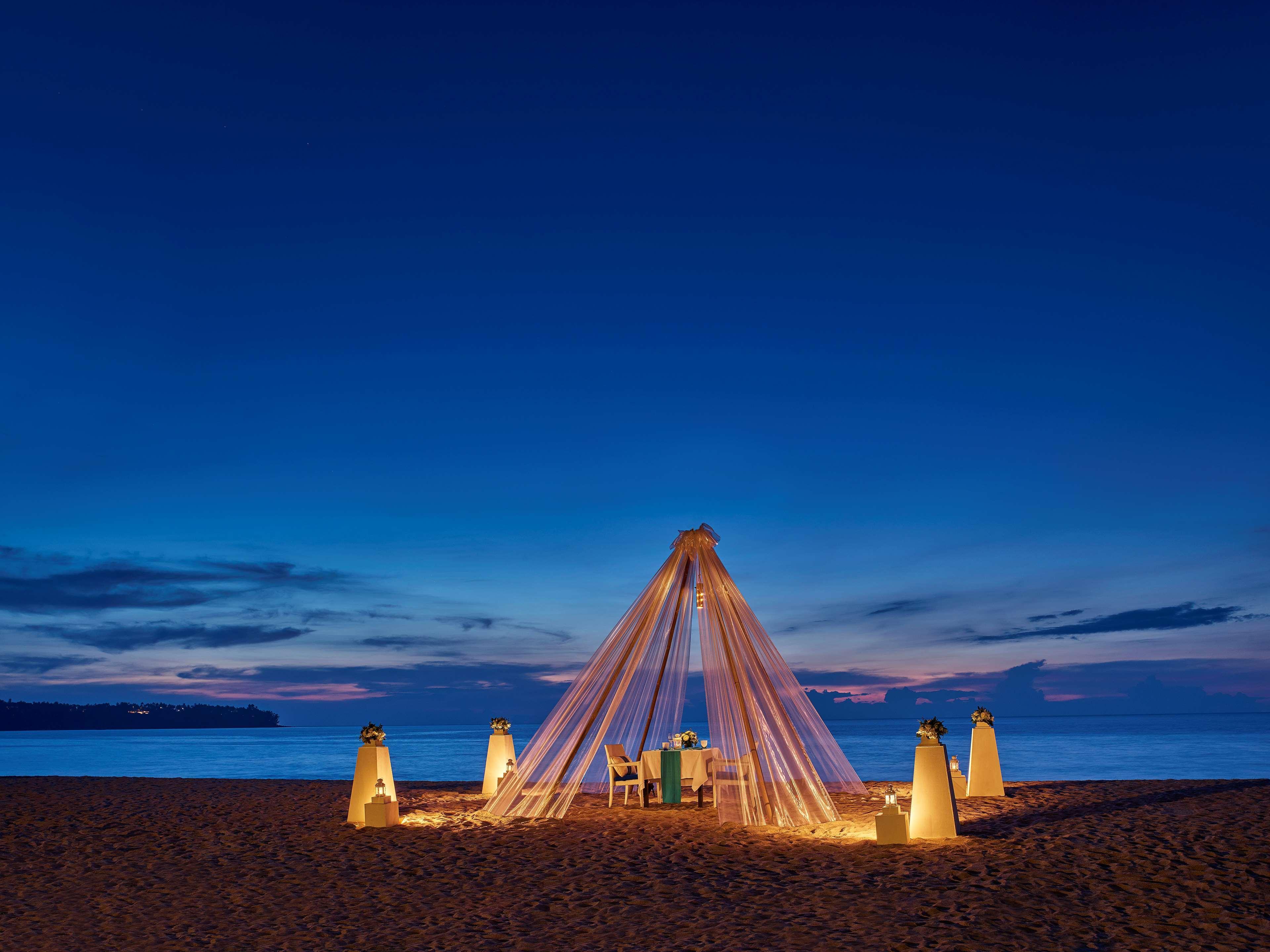 Dusit Thani Laguna Phuket Bang Tao Beach  Esterno foto The beach at the resort