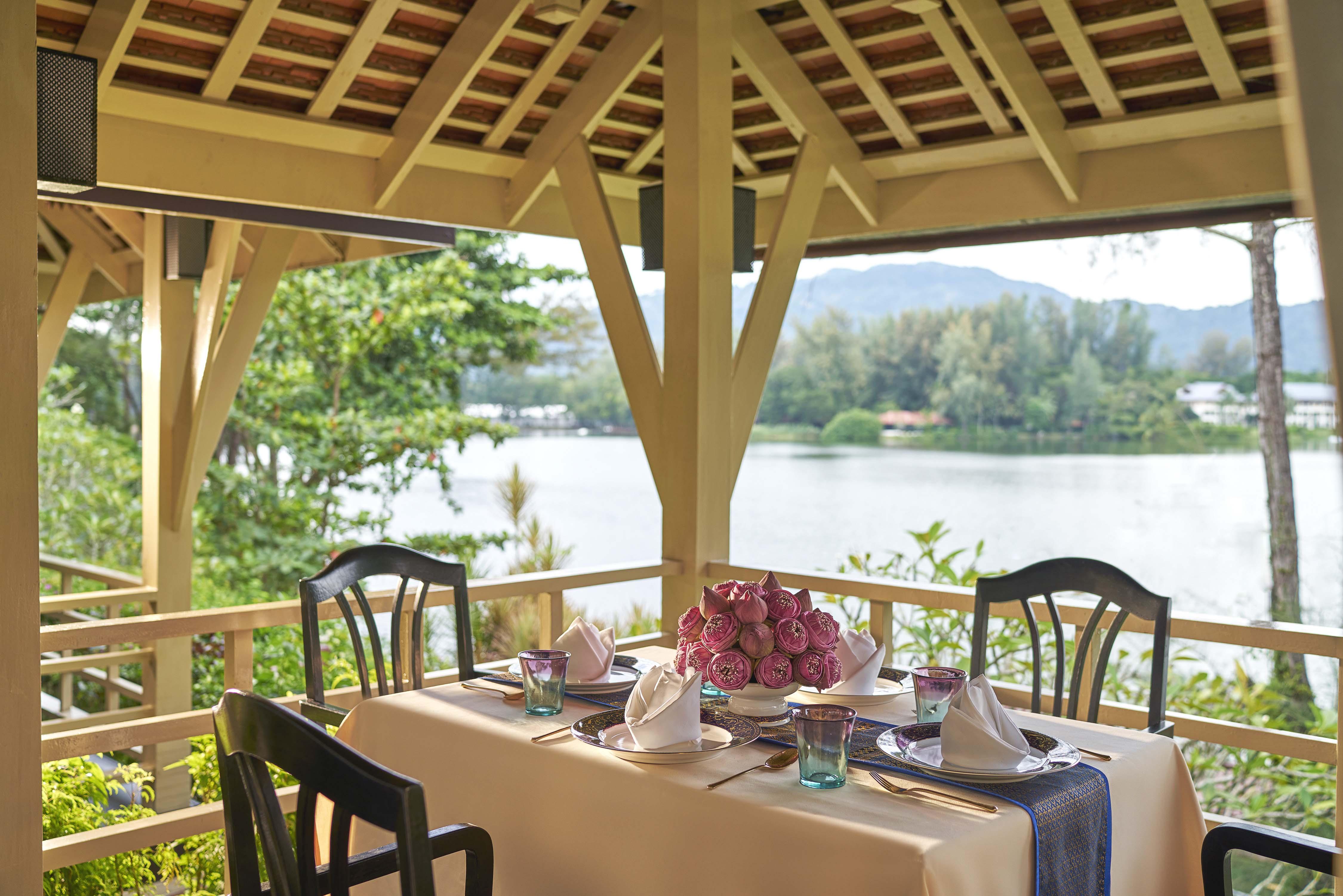 Dusit Thani Laguna Phuket Bang Tao Beach  Esterno foto The Riverfront