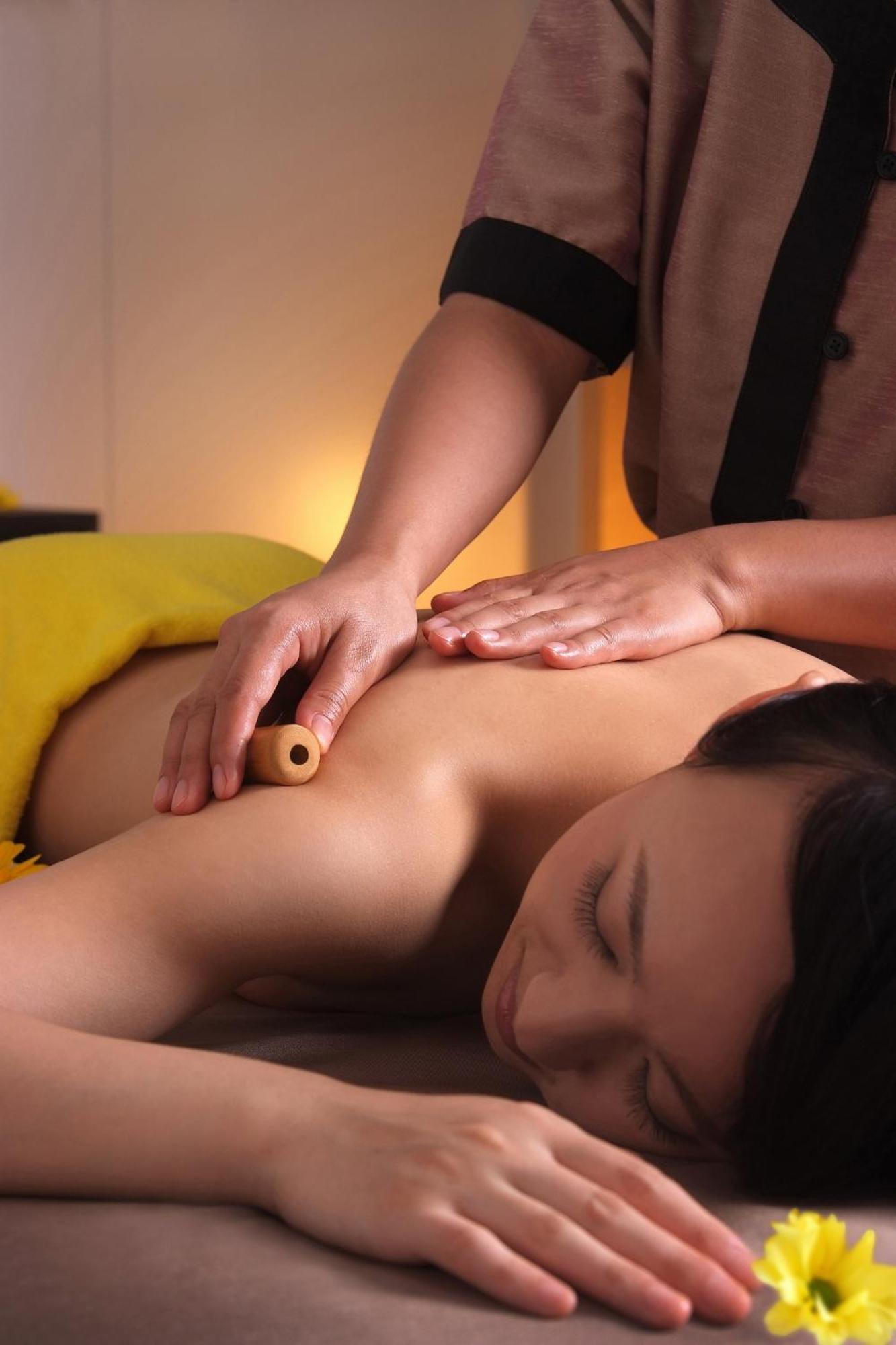 Dusit Thani Laguna Phuket Bang Tao Beach  Esterno foto Thai massage