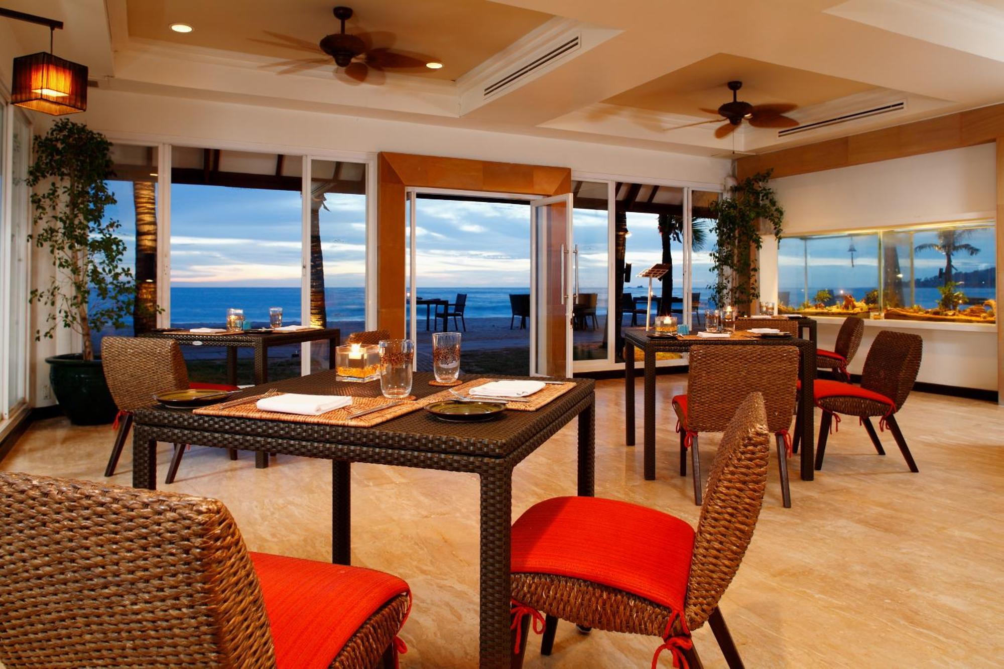 Dusit Thani Laguna Phuket Bang Tao Beach  Esterno foto The Beach Club