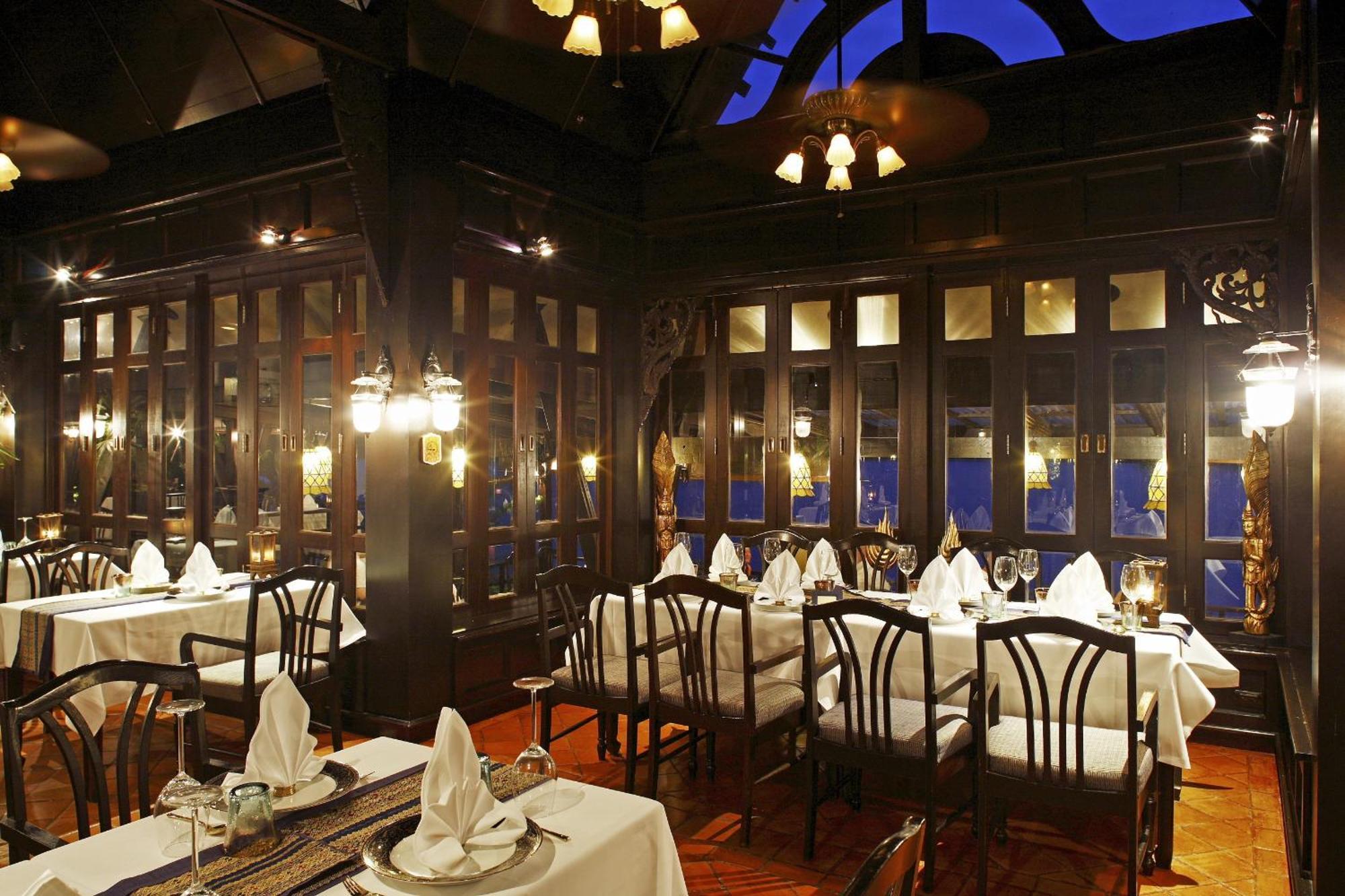 Dusit Thani Laguna Phuket Bang Tao Beach  Esterno foto The interior of the restaurant