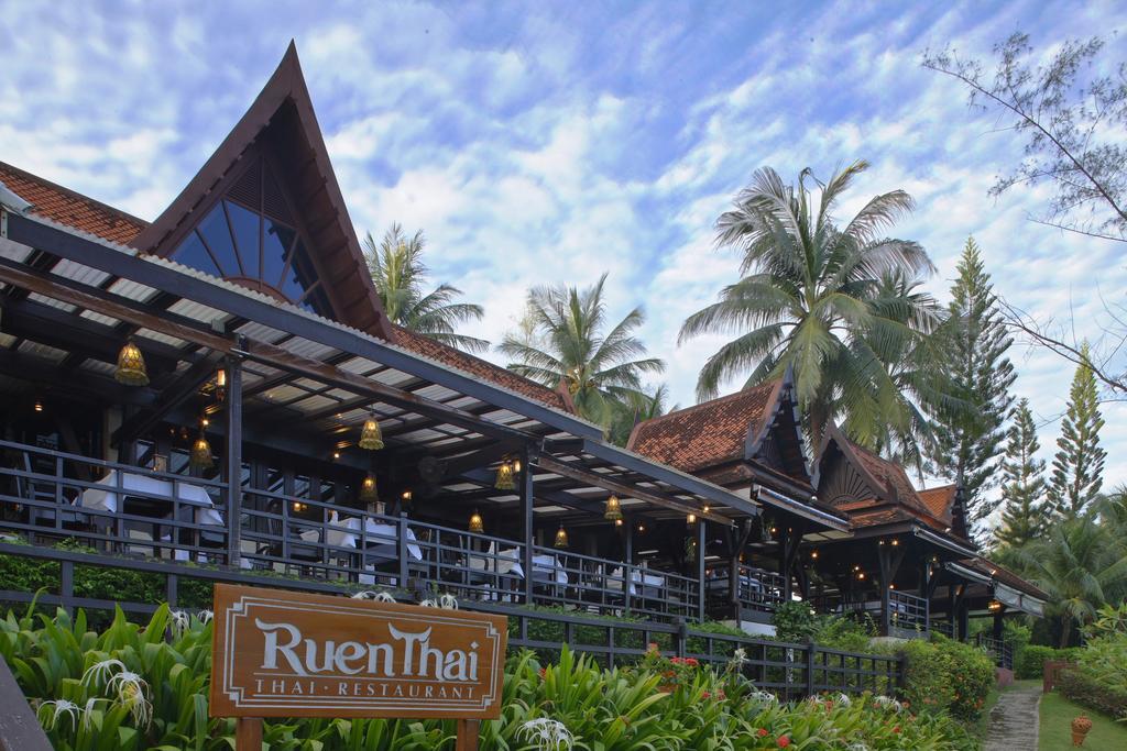 Dusit Thani Laguna Phuket Bang Tao Beach  Esterno foto Ruen Thai Restaurant