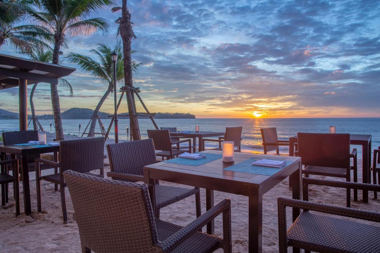 Dusit Thani Laguna Phuket Bang Tao Beach  Esterno foto Sunset at the beach